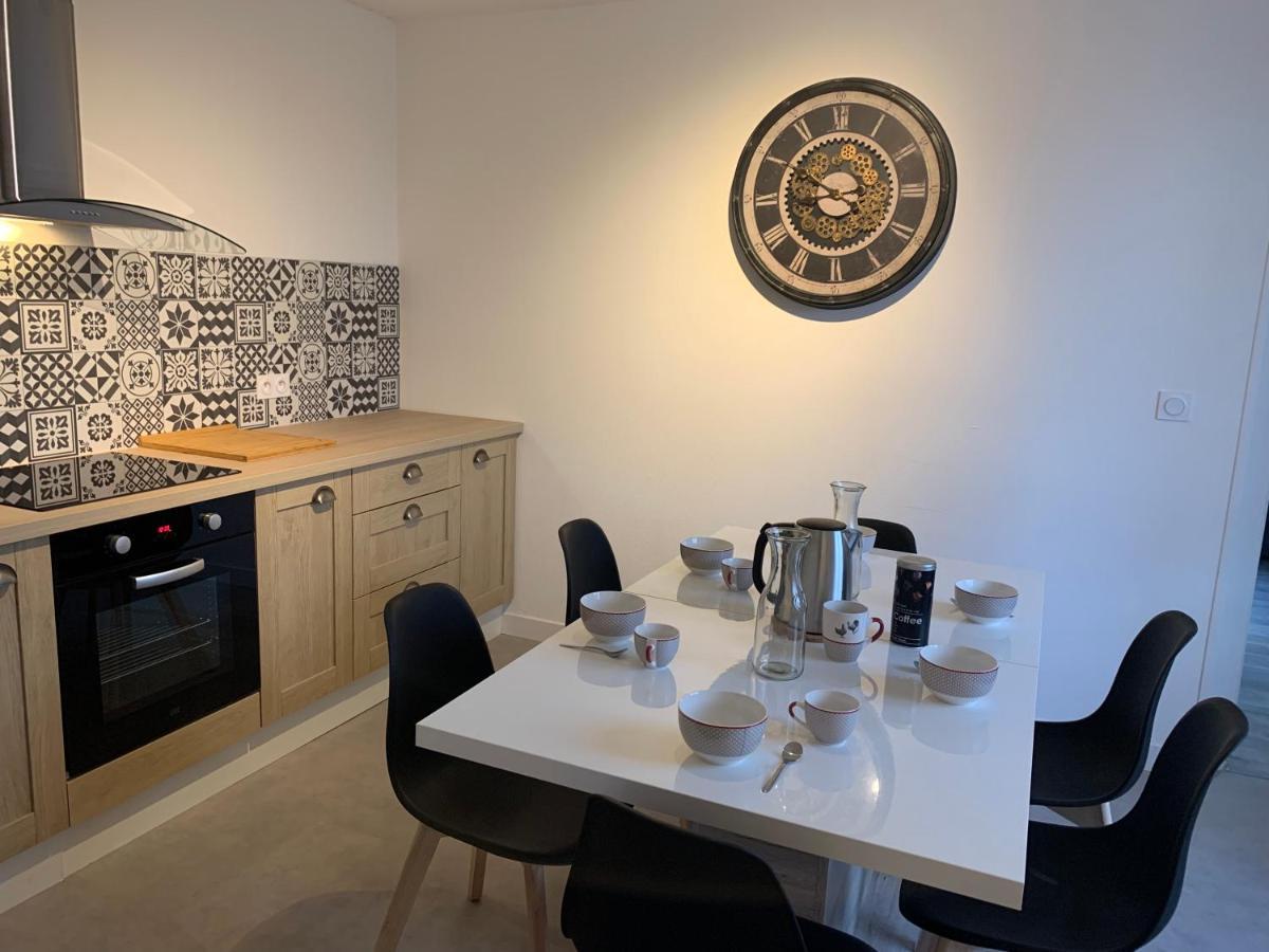 Le Familial: Cozy Double With Netflix And Private Parking Apartment