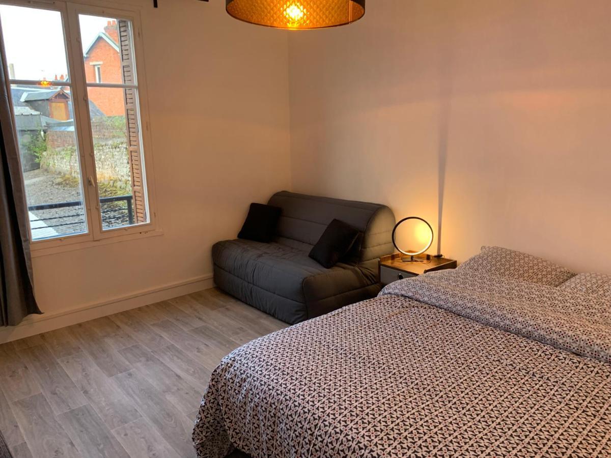 Apartment Le Familial: Cozy Double With Netflix And Private Parking *