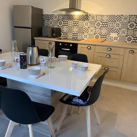 Le Familial: Cozy Double Rooms with Netflix and Private Parking Dieppe Exterior photo